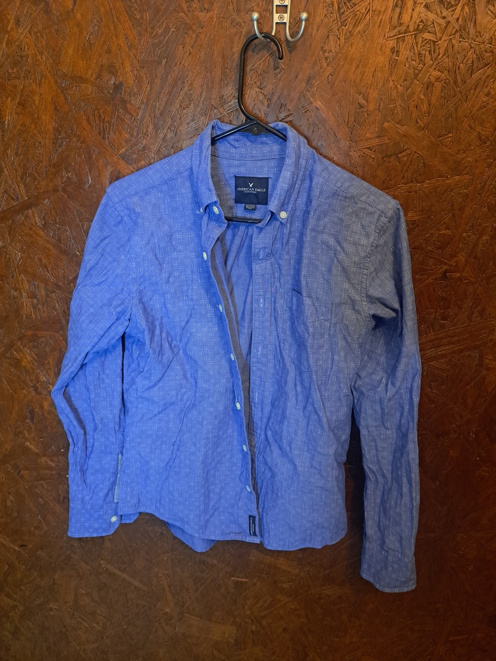 American Eagle Outfitters Men’s Light Blue Button-Up Shirt